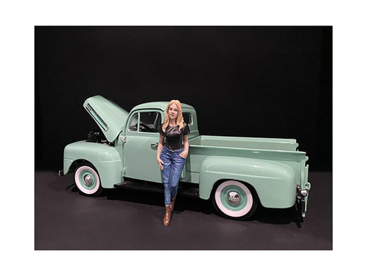 car girl in tee rachel figurine for 1/18 scale models