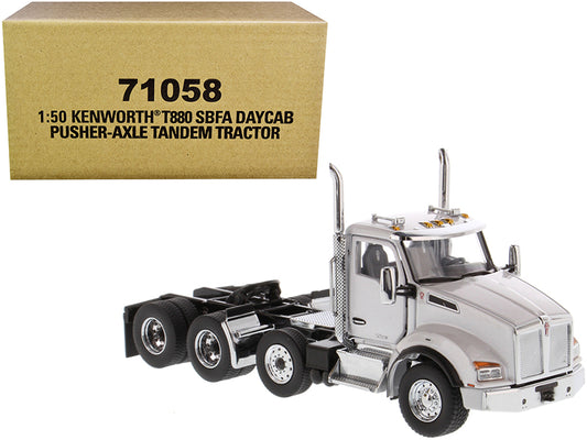  t880 sbfa pusher-axle tandem truck tractor 1/50 diecast model