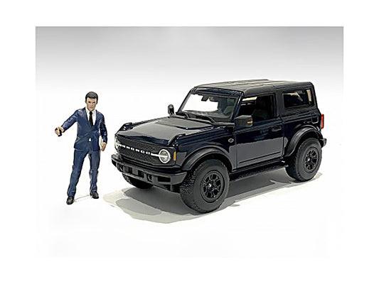 "the dealership" male salesperson figurine for 1/18 scale models