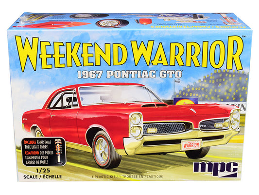 skill 3 model kit 1967 pontiac gto \weekend warrior\" 3 in 1 kit 1/25 scale model