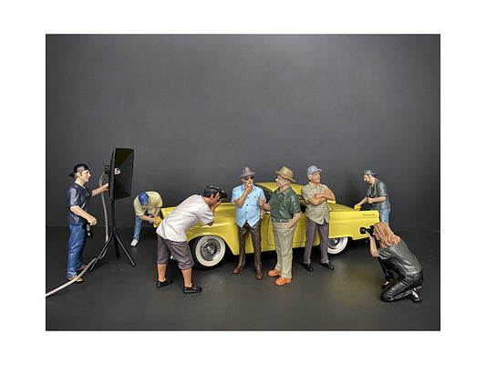 \weekend car show\" 8 piece figurine set for 1/24 scale models